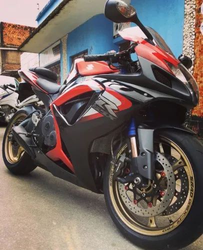 Suzuki SRAD 750cc 2007 LEIA