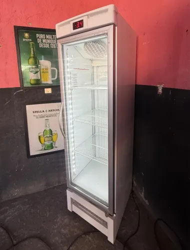 Freezer expositor cervejeiro slim metalfrio 276 litros