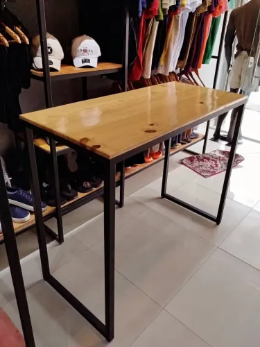 MESA INDUSTRIAL PARA LOJA