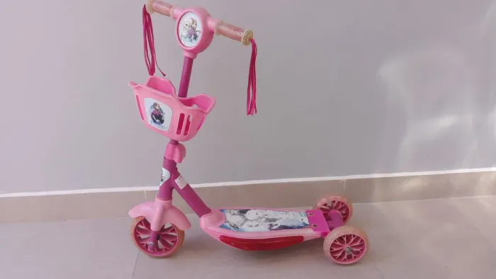 Patinete infantil Frozen