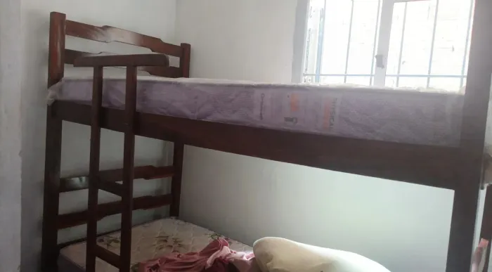 Cama Beliche completa com 2 colchões