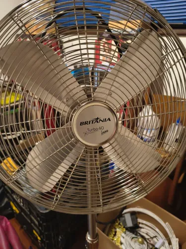 Ventilador de pé Britânia INOX