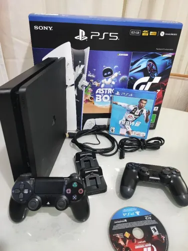 PS4 slim 1TB Semi-novo