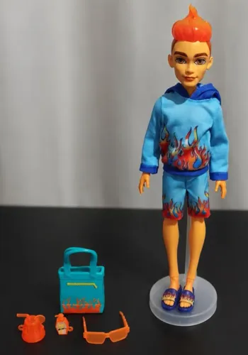 Boneco Monster High Heath Burns G3 Completo + Acessórios