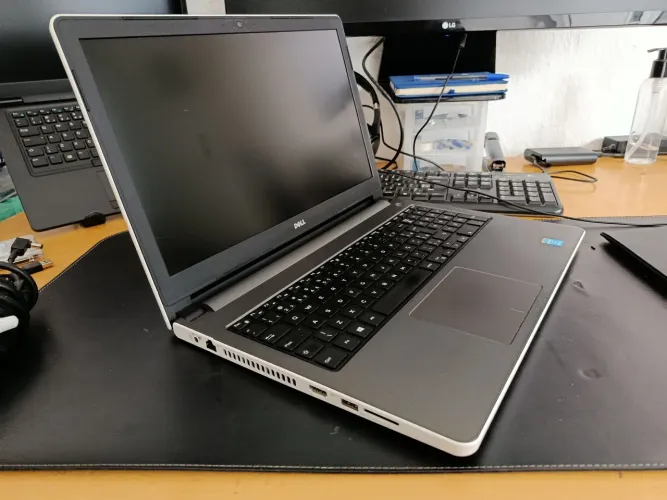 Notebook Dell Inspiron 15 i3 de 4° geração 8gb ram ssd 256