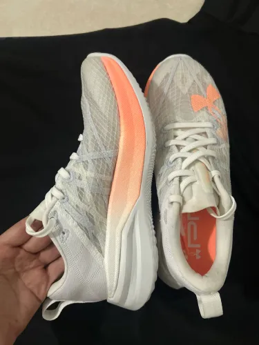 Tênis under armour velociti pro 3
