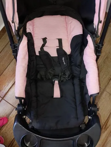 Bebê conforto e carrinho cosco