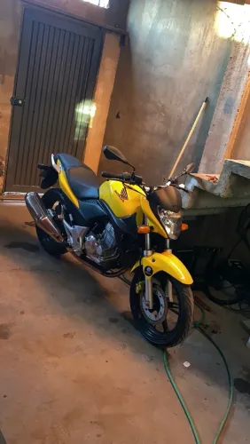 CB 300R IMPECÁVEL