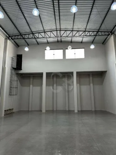 Barracão para alugar, 420 m² por R$ 10.000,01/mês - Portal de Versalhes 1 - Londrina/PR