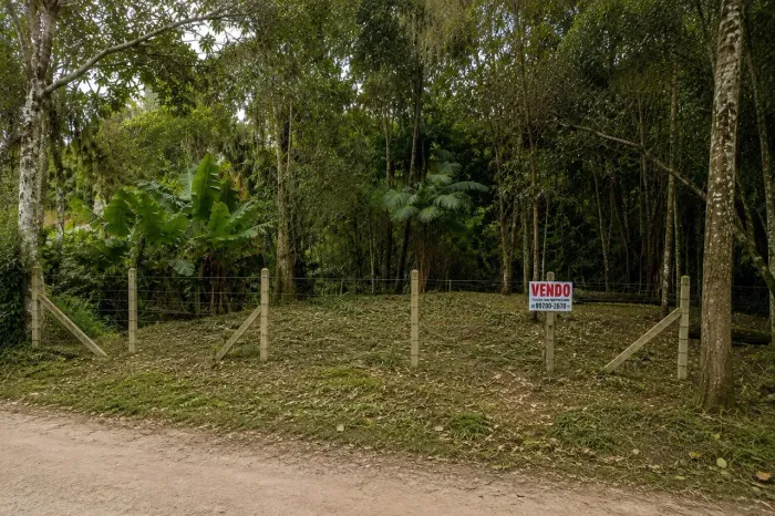 Lote/Terreno para venda tem 325 metros quadrados em Mariscal - Bombinhas - Santa Catarina