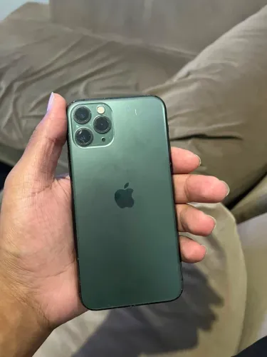 iPhone 11 Pro pra sair hoje