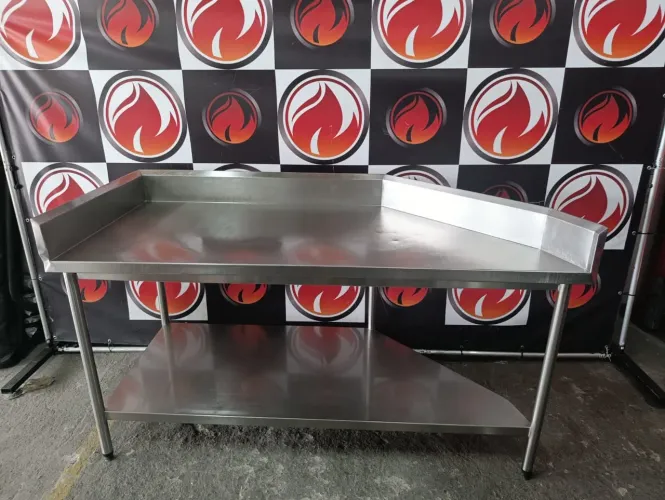 Mesa com espelho & prateleira inferior toda no aço inox no estado de nova