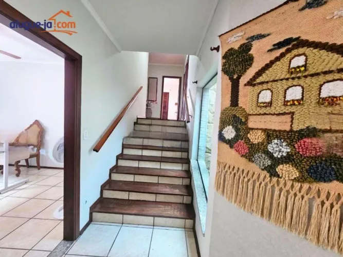 Casa com 4 dormitórios à venda, 309 m² - Vila Loanda - Atibaia/SP
