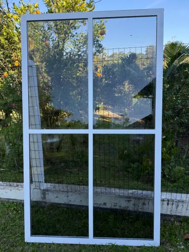 Portas de alumínio e vidro