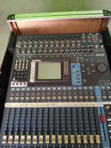 Mesa Yamaha 01V96 + ADAT + Case