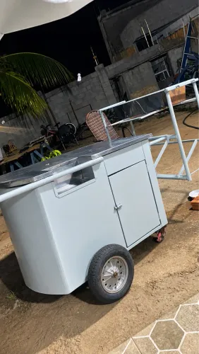 Vende-se carrinho de espetinho, completo