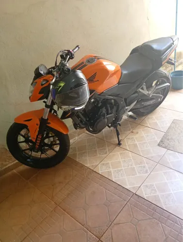 CB500 F (toda revisada, 2 pneus novos)