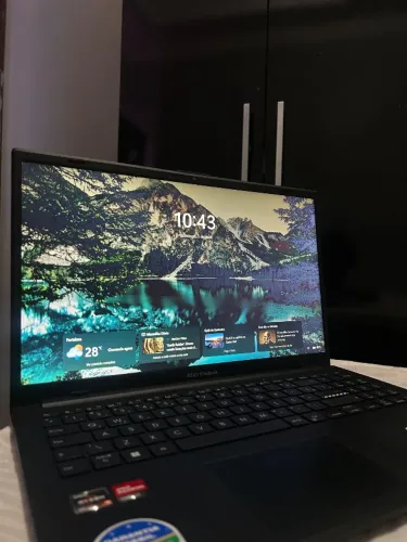 Notebook ASUS Vivobook Go 15 E1504FA AMD Ryzen 5 7520U 16GB Ram 512GB SSD WINDOWS 11 PRO