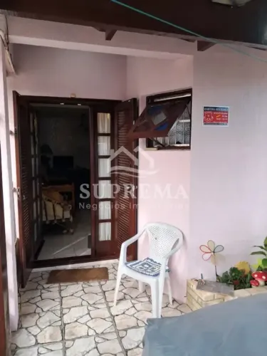 Sobrado a Venda com 2 dormitórios em Cidreira - Imobiliária Suprema