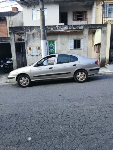 Renault Megane Sedan Rxe/egeus 2.0 2000