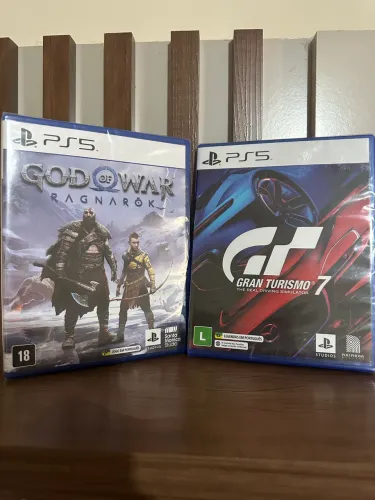 God Of War Ragnarok e Gran Turismo 7 PS5 LACRADOS