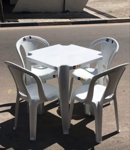 JOGO DE MESA E CADEIRA TRAMONTINA SEM BRAÇO ?