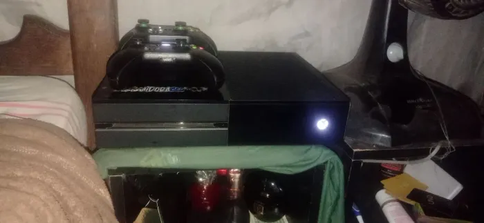 XBOX ONE vendo ou troco 