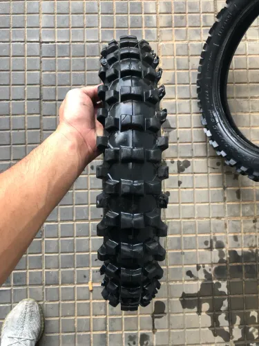 Pneu Trilha pirelli