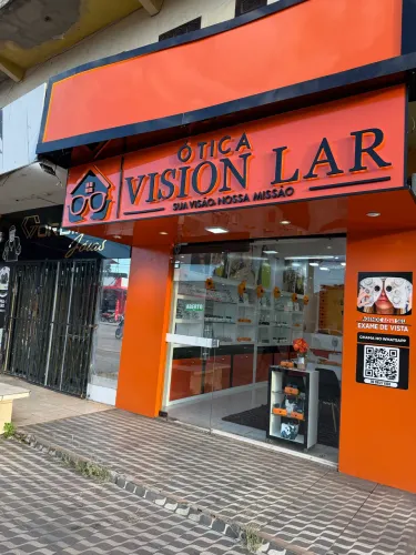 Vendo ótica completa.
