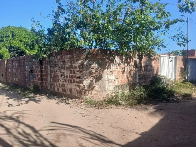 Lote, mangabeira. Aratu. Próximo USF aratu. Rua atrás da principal