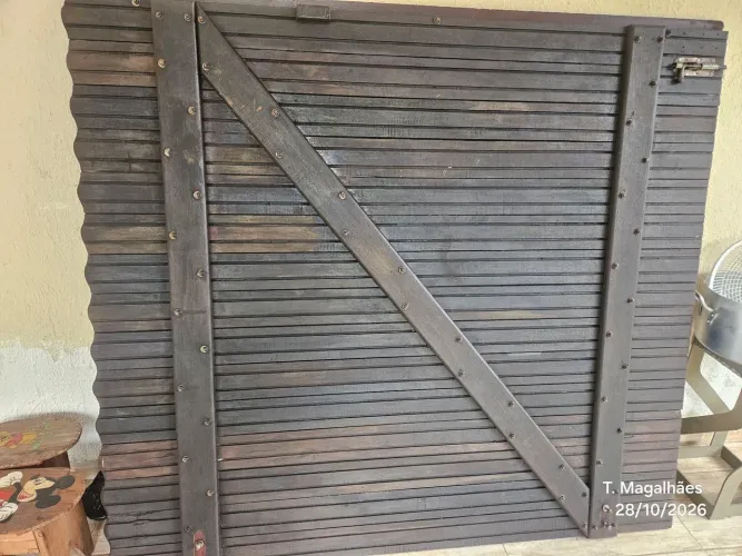 PORTÃO GARAGEM MADEIRA