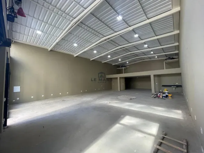 Barracão para alugar em Piracicaba, Vila Independência, com 242.3 m²