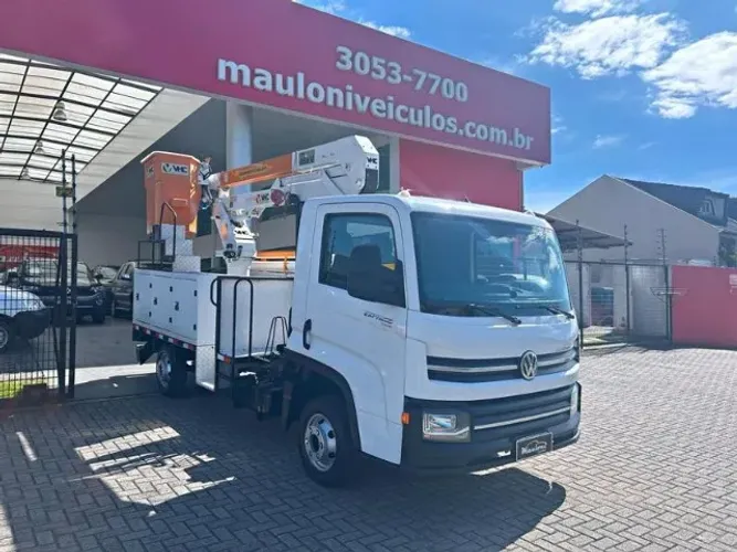 Caminhão Delivery Express + Plataforma Aérea VHC 10,5 metros