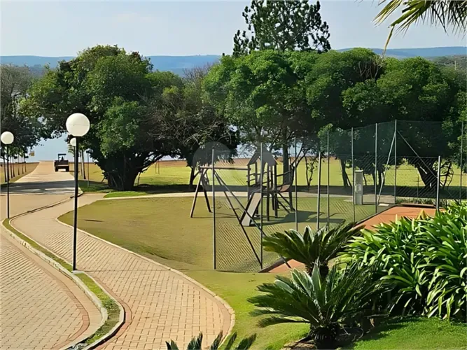 Terreno à Venda no Condomínio Portier com Vista para a Represa de Ituporanga Piedade SP
