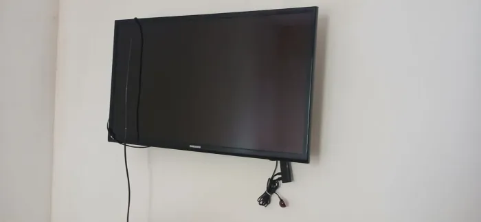 Televisão 38 polegadas