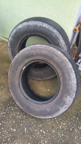 Pneu 235/75R15