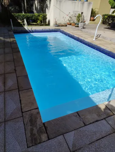 Limpeza de piscinas 