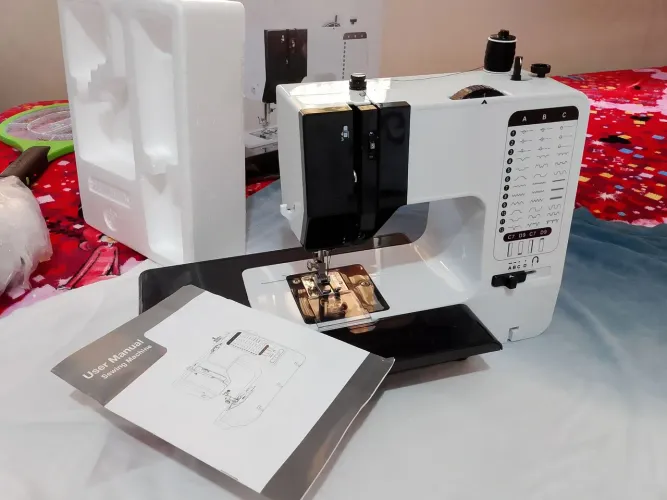 Máquina de Costura 38 Pontos (Seminova)
