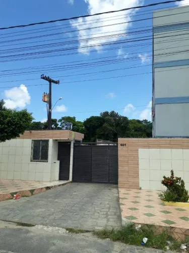 Apartamento com 2 dormitórios à venda, 47 m² por R$ 100.000 - Varjão - João Pessoa/PB