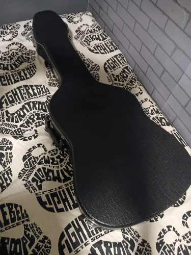 Case de guitarra (Les Paul)