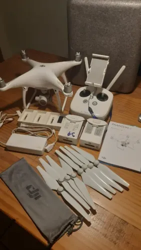 ? DJI Phantom 4 Completo - Pronto para Voar.