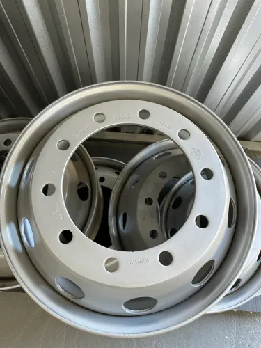 Roda de Caminhão MAXION 22.5 com 10 furos