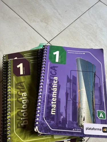 Livros AZ 1º ano EM