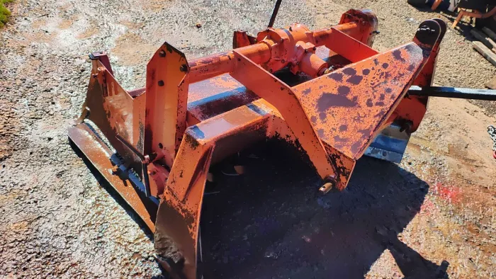 Trator enxada rotativa encanteiradeira