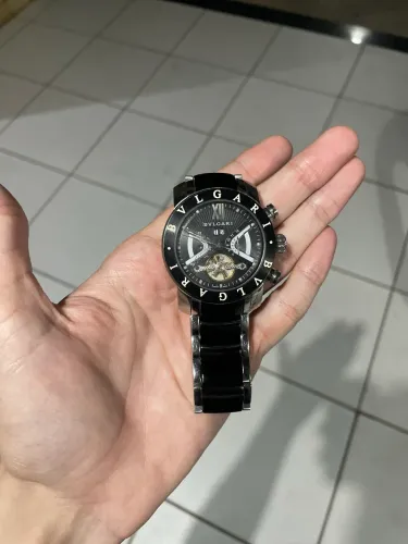 Relógio bvgari automático parado.
