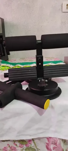 Vendo aparelho novo pra exercícios duas ventosas grande seguram bem no chão vários tipos d