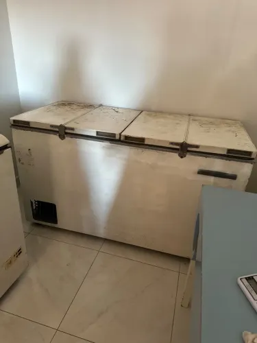 Vendo freezer 600l