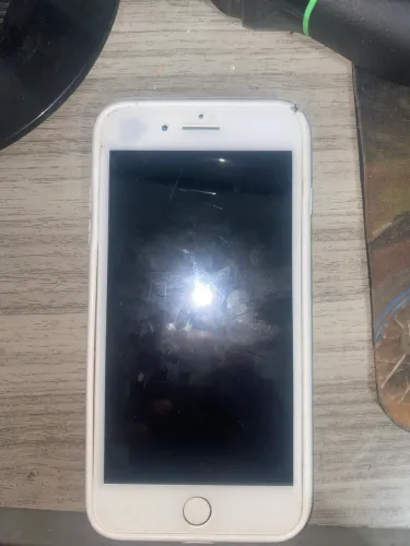 iPhone 7 Plus com detalhe (LEIA A DESCRIÇÃO)