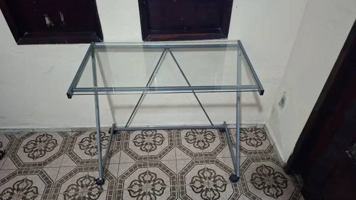 Mesa estudo de vidro 