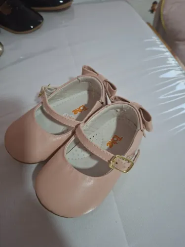 Sapatinho rosa bebê menina 